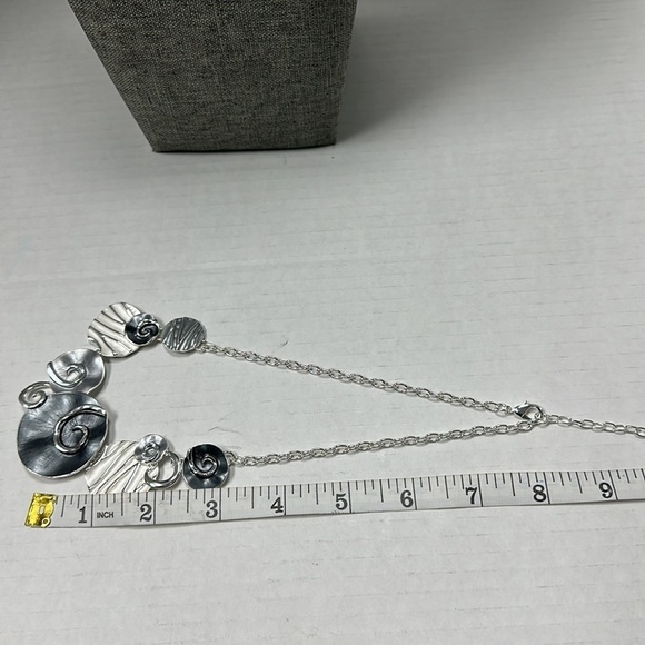 Fashion Jewelry Silver Necklace only. NEW - Picture 4 of 6